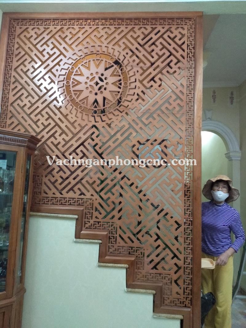 vách ngăn cầu thang cnc