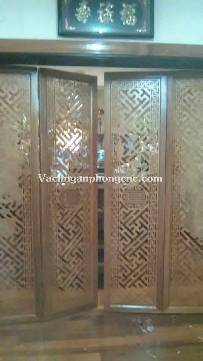 vách ngăn phòng thờ