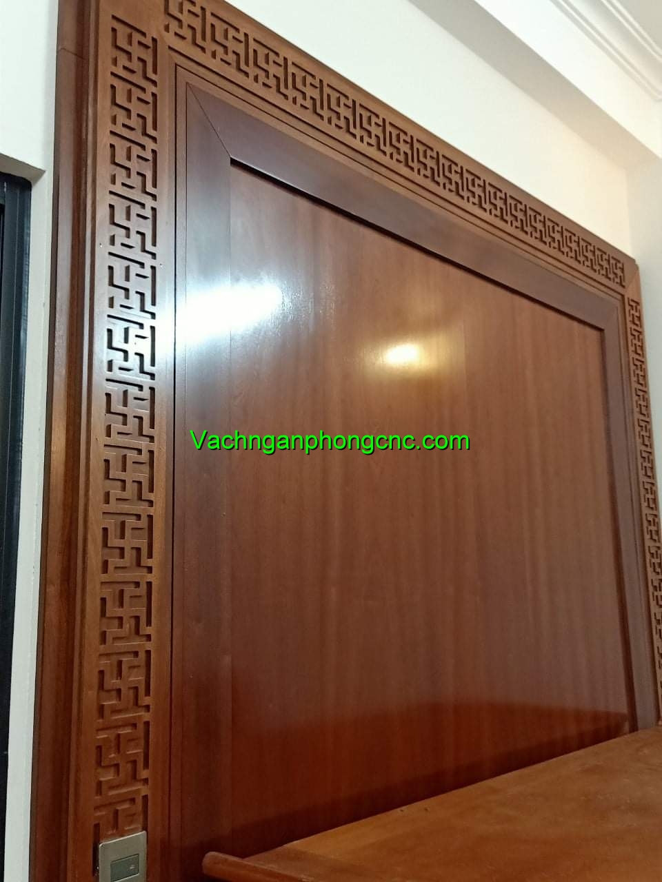 bao-gia-vach-ngan-ban-tho-vnpt 1097 báo giá vách ngăn ban thờ