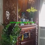 Vách ngăn phòng khách và bàn thờ VNPT 1086
